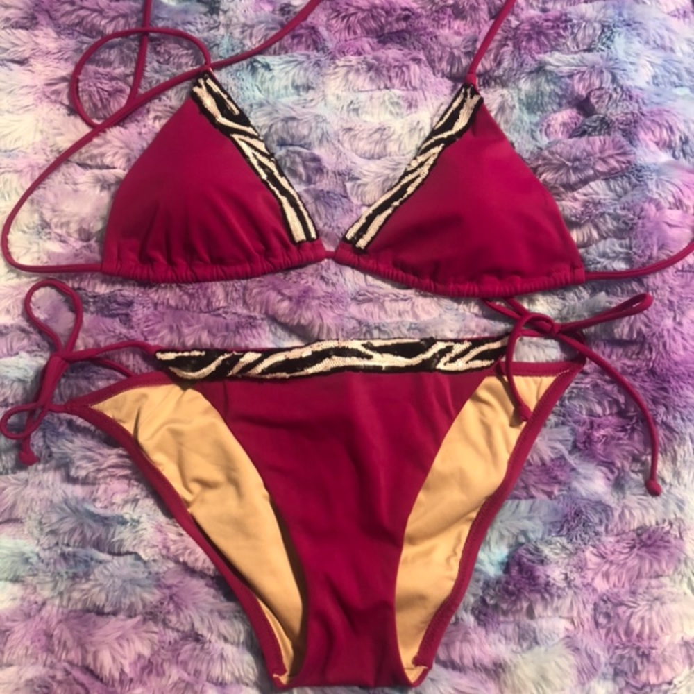 Victoria’s Secret strappy bikini set